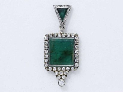 Pendentif en or 18 K et platine, retenant...
