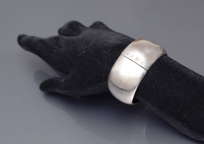 Chanel - (années 1990) Beau bracelet manchette...