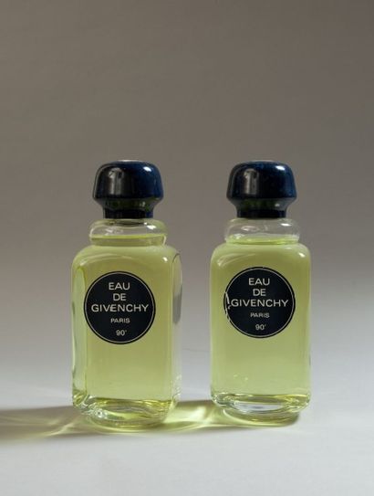 GIVENCHY 