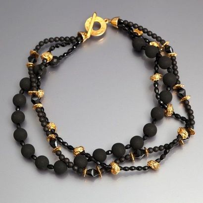 Collier 6 rangs de perles de verre opaque...