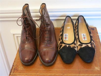Coralie
Lot comprenant:2 paires de chaussures...