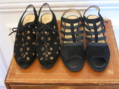 Coralie
Lot comprenant:2 paires de sandales...