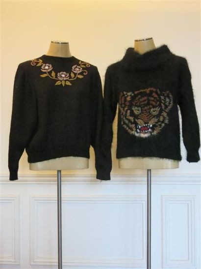 Laure Marty
Lot comprenant:2 pulls noirs...