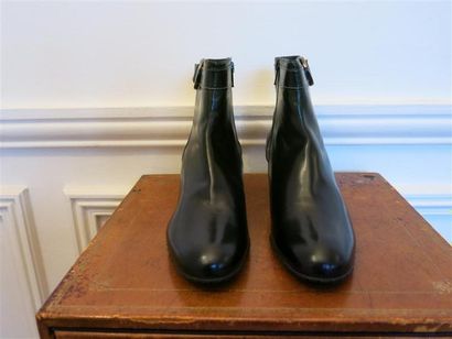 Boots chevreau noir,semelle gomme,T.40,5