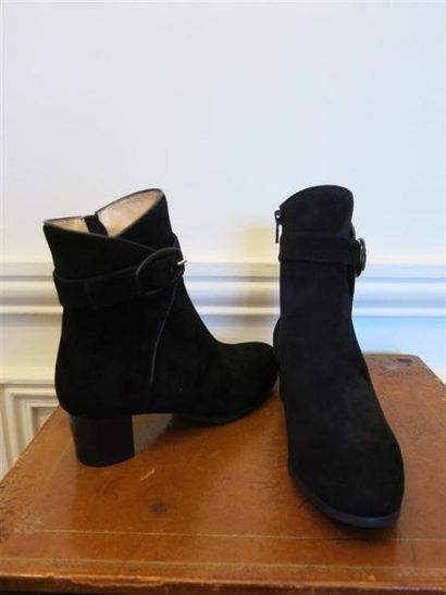 Boots daim noir, semelle gomme,T.34,5