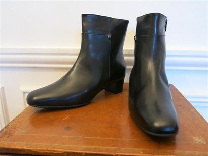 Boots chevreau noir, semelle gomme,talon...