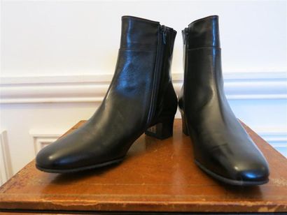 Boots chevreau noir, semelle gomme,T.40