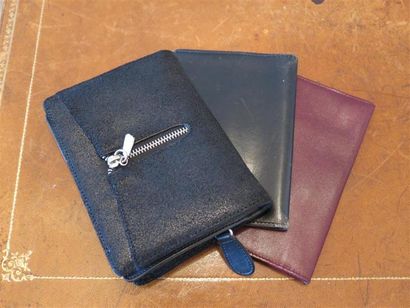 HERMES
Lot de porte monnaie divers dont 1...