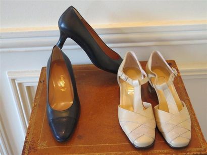 Lot comprenant:1 paire de salomé beige T.34,5...