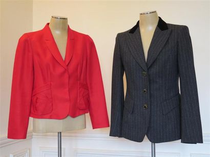 Valentino,Navarra
Lot comprenant:1 veste...