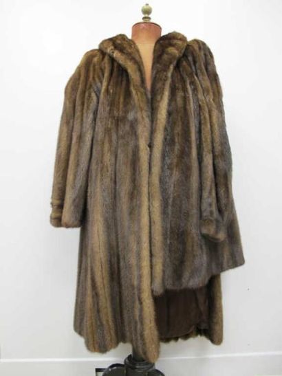 Royal Fourrures Paris
Manteau long en vison...