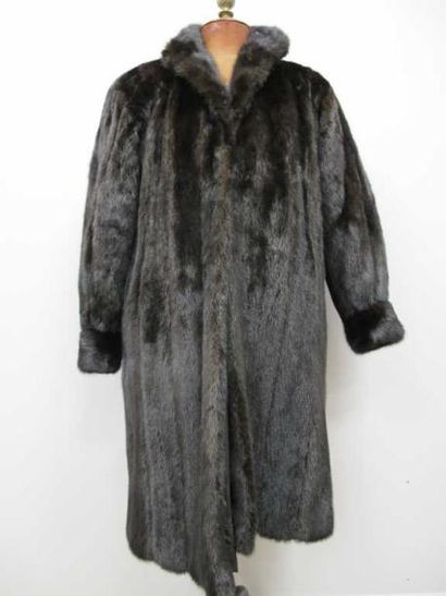 Céline LERNER
La sibérie Paris. Manteau de...
