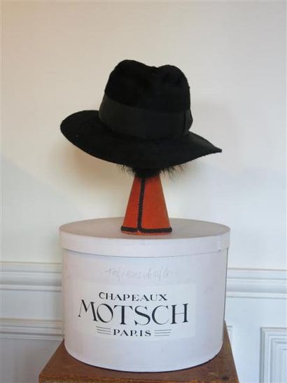 Huckel
Chapeau taupé noir T.60