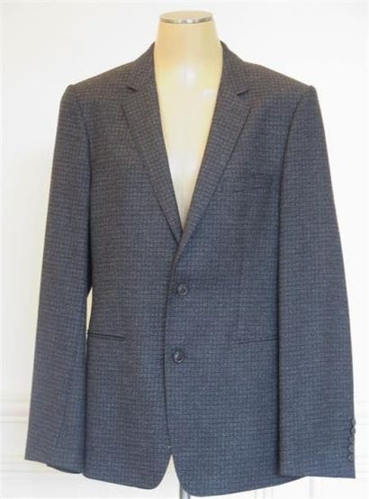 BOSS
Veste en lainage gris et noir T.50 état...