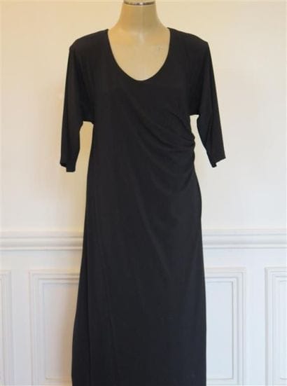 Robe noire et blanche fluide T.46 état n...
