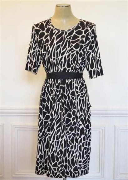 Marina RINALDI
Robe en lainage beige et noir...