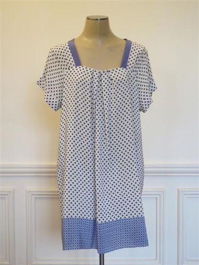 Pablo
Robe en soie bleu et blanc T.44