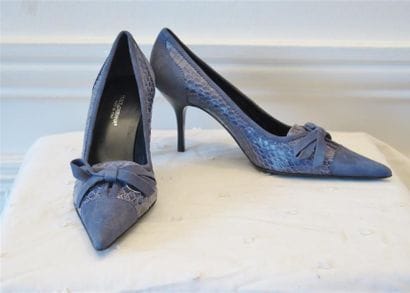 DOLCE GABBANA
Paire d'escarpins en daim et...