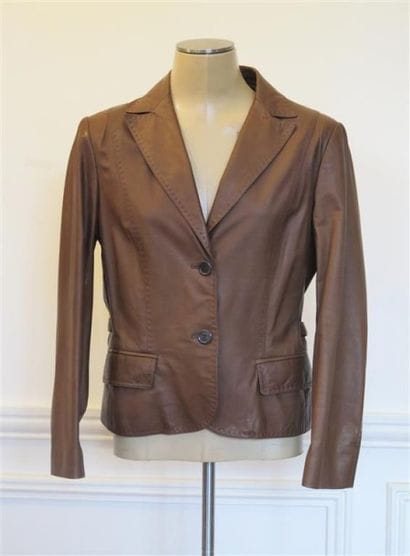 BOSS
Veste en agneau plongé marron T.40 état...