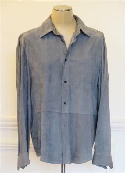 BOSS
Chemise en daim bleu pétrole T.40 état...