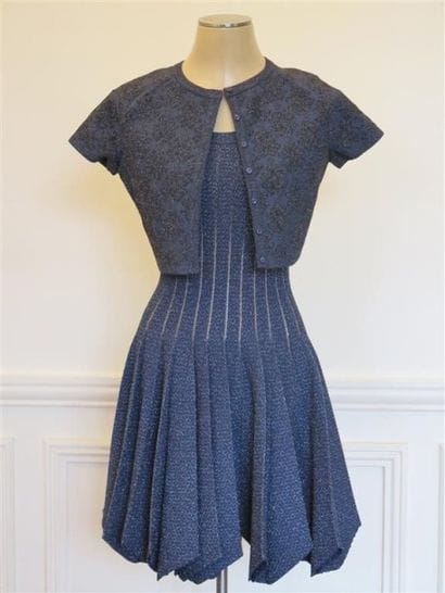 ALAÏA
Robe très sculpturale en strech bleu...