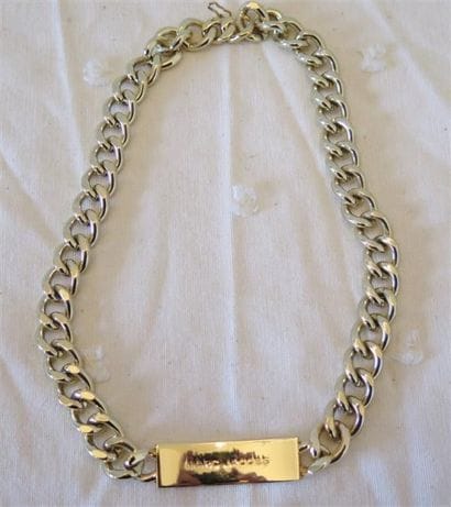 Marc JACOBS
Collier chaine dorée avec pl...