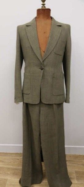 Max MARA
Tailleur pantalon motif Prince de...