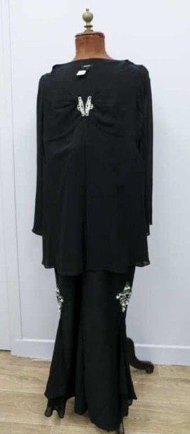 ESCADA
Ensemble noir avec décorations pe...