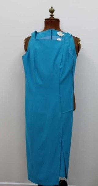 Thierry MUGLER
Robe bleu turquoise. Taille...