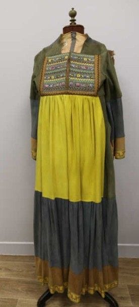 Pat Mariner pour Edith Grove
Robe en daim...