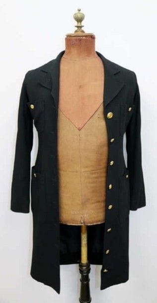 CHANEL
Veste de tailleur noire, taille 38....