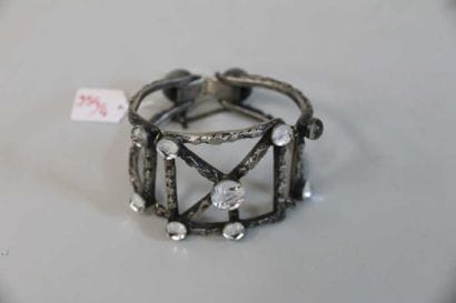 Gautier Jacques
Bracelet en métal argenté...