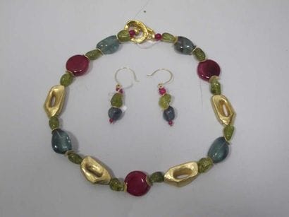 Cheranich Véronique
Collier en étain et argent...