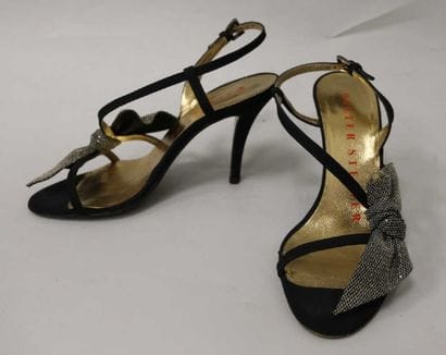 Walter STEIGER
Escarpins en tissu bleu et...