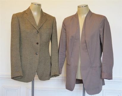 Lot comprenant 2 vestes T.38