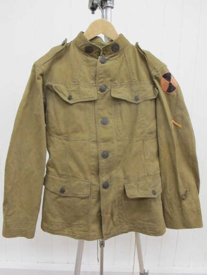 Tenue de soldat US 17-18. Ensemble comprenant:...