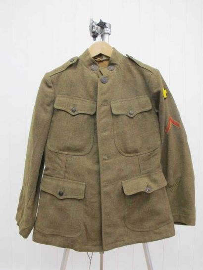 Tenue de soldat US 17-18. Ensemble comprenant:...