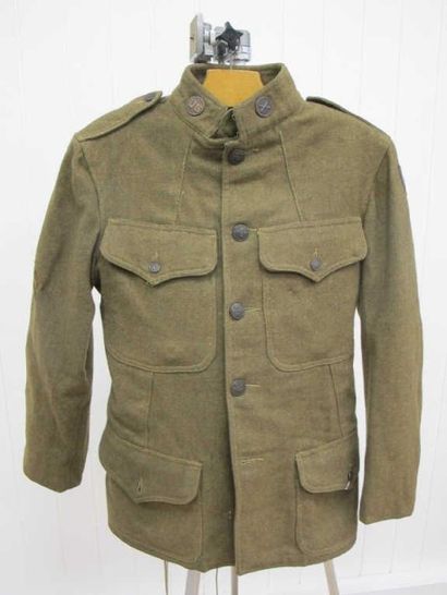 Tenue de soldat US 17-18. Ensemble comprenant:...