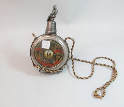 Gourde de réserviste en tôle polychrome....