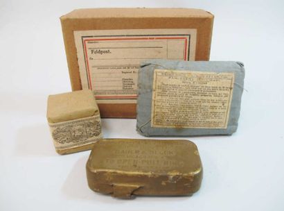 Petits lot de matériels. Pansement individuel...