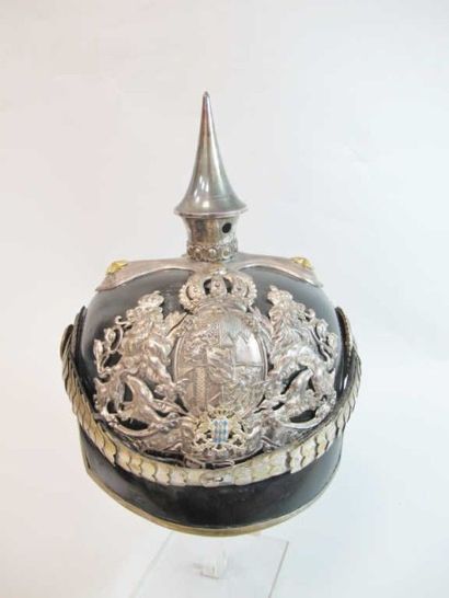 Casque à pointe modèle 1895 d'officier Bavarois....