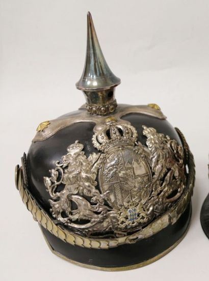 Casque à pointe modèle 1895 d'officier Bavarois....
