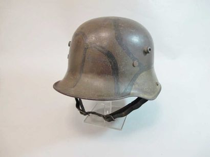 Casque lourd Allemand modèle 1916. Peinture...