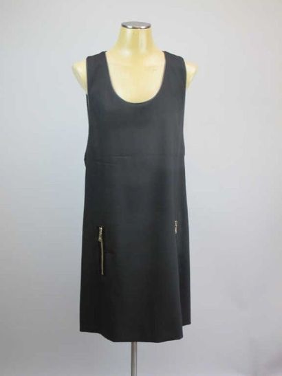 Georges Rech. Robe chasuble sans manches...