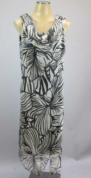 Persona. Robe mousseline de soie noire et...