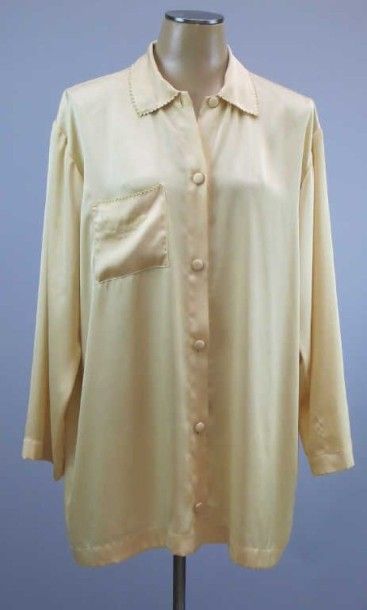 Nina Ricci. Chemisier satin jaune, poche...