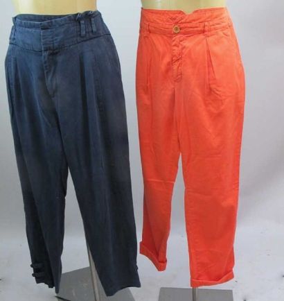 Comptoir des cotonniers. Lot de deux pantalons,...