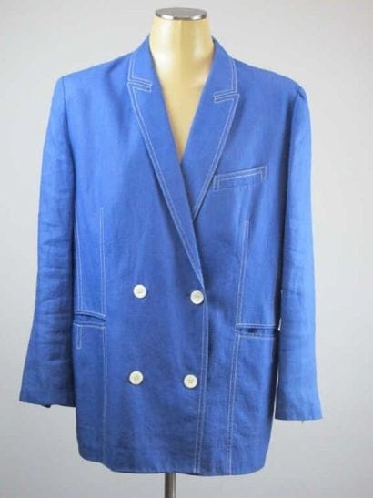 Dorothée Bis. Blazer en lin bleu roi, jolie...