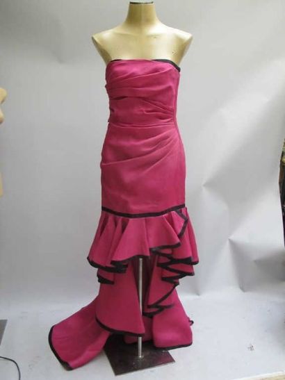 Ungaro. Robe bouillonnée en soie, courte...