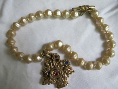 Anonyme. Vintage années 50, collier perles...